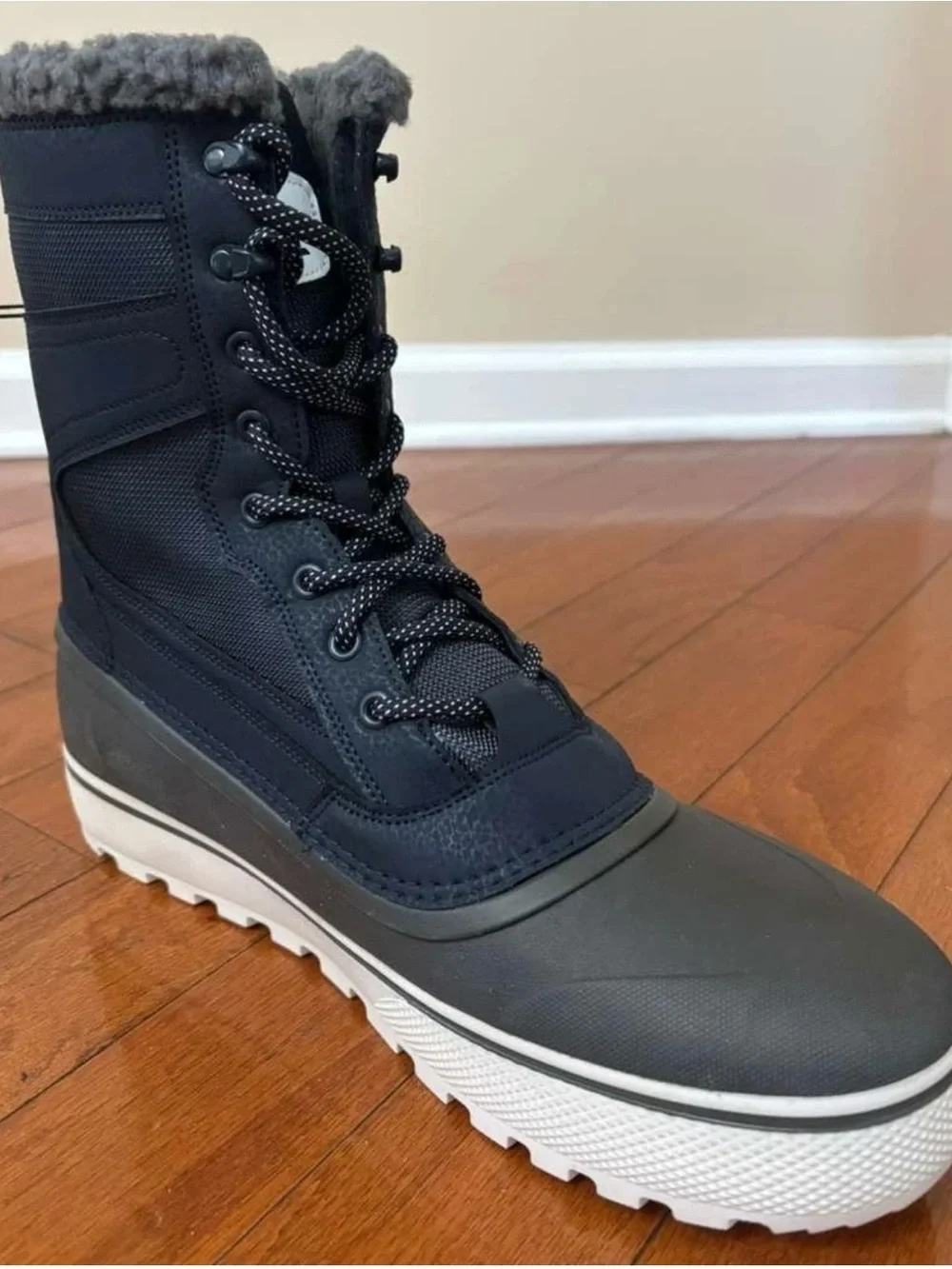 Quiksilver Mens Boots Sub Zero Hi Water Resistant Snow 3M Thinsulate RARE NEW!